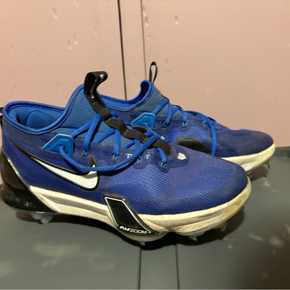Nike Men's Blue Athletic Shoes